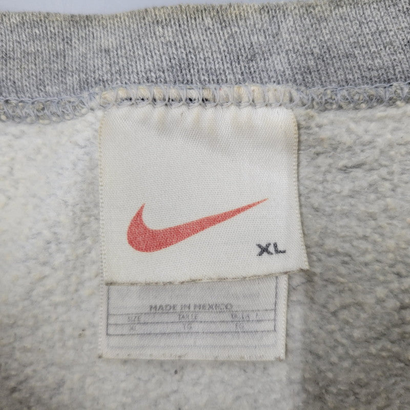 【中古品】【メンズ】 ONE POINT LOGO SWEATSHIRT ワンポイント ロゴ スウェットシャツ トレーナー 長袖 トップス 146-251227-as-14-izu サイズ：XL カラー：グレー 万代Net店