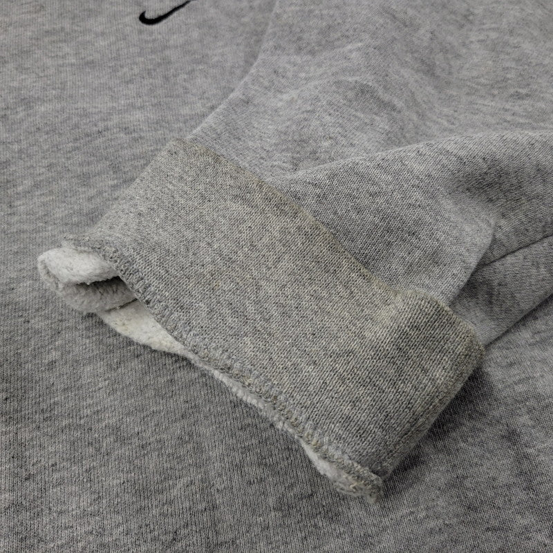 【中古品】【メンズ】 ONE POINT LOGO SWEATSHIRT ワンポイント ロゴ スウェットシャツ トレーナー 長袖 トップス 146-251227-as-14-izu サイズ：XL カラー：グレー 万代Net店