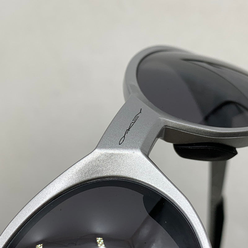 【中古品】【メンズ/レディース】 OAKLEY オークリー OO9438-0558 偏光レンズ EYE JACKET REDUX SUNGLASS アイジャケット レダックス サングラス 203-251217-kh-03-izu サイズ：58□19-137 カラー：シルバー 万代Net店