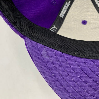 【中古品】【メンズ/レディース】 Supreme シュプリーム × NEW ERA ニューエラ 59FIFTY SOLID SIDE LOGO CAP ロゴ キャップ 帽子 185-251216-as-18-izu サイズ：7 1/2（59.6cm） カラー：パープル 万代Net店