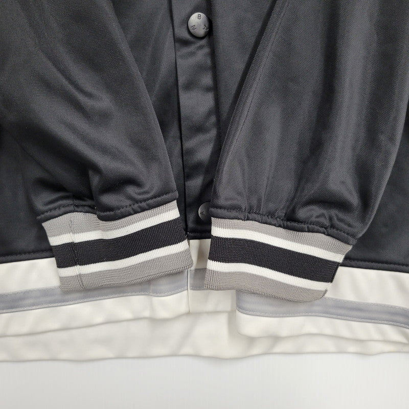 【中古品】【メンズ】 NBA エヌビーエー SAN ANTONIO SPURS LONG STADIUM JACKET サン アントニオ スパーズ ロング スタジアム ジャケット アウター 146-260203-cs-14-izu サイズ：XXXL カラー：ブラック 万代Net店