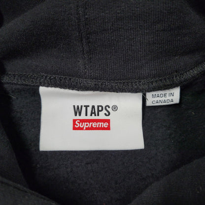 【中古美品】【メンズ】 Supreme シュプリーム × WTAPS ダブルタップス 21AW SIC'EM シック エム HOODED SWEATSHIRT フーデッド スウェットシャツ トップス パーカー 149-251218-ya-04-izu サイズ：Ｌ カラー：ブラック 万代Net店
