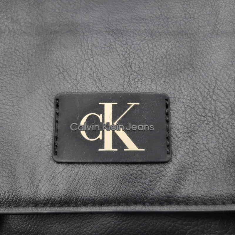 【中古品】【メンズ/レディース】 Calvin klein Jeans カルバンクラインジーンズ SHOULDER BAG HH3817 ショルダーバッグ カバン 鞄 188-251221-as-30-izu カラー：ブラック 万代Net店