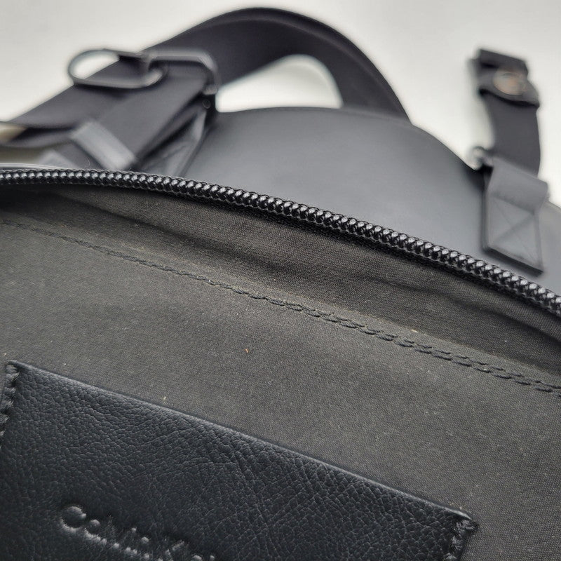 【中古品】【メンズ/レディース】 Calvin klein Jeans カルバンクラインジーンズ SHOULDER BAG HH3817 ショルダーバッグ カバン 鞄 188-251221-as-30-izu カラー：ブラック 万代Net店