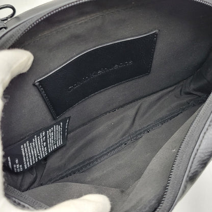 【中古品】【メンズ/レディース】 Calvin klein Jeans カルバンクラインジーンズ SHOULDER BAG HH3817 ショルダーバッグ カバン 鞄 188-251221-as-30-izu カラー：ブラック 万代Net店