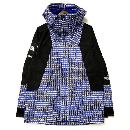 【中古美品】【メンズ】 Supreme シュプリーム × THE NORTH FACE ザ・ノースフェイス 21SS STUDDED MOUNTAIN LIGHT JACKET NP12103I スタッズド マウンテン ライト ジャケット アウター 149-251219-ay-01-izu サイズ：M カラー：ロイヤルブルースタディッドプリント 万代Net店