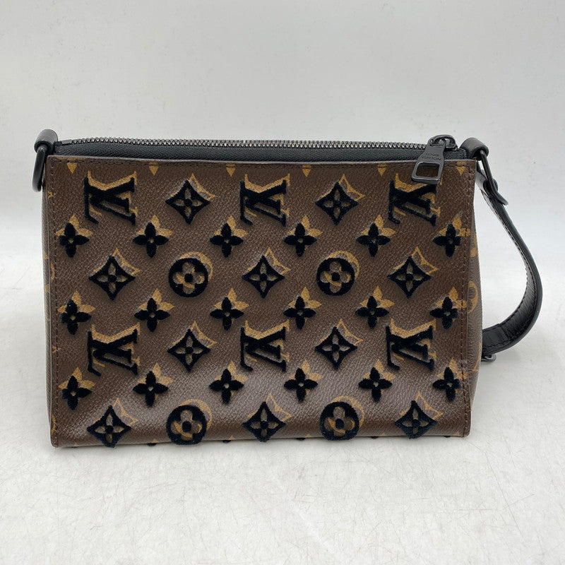 【中古品】【メンズ/レディース】 CA4119 M45070 タフタージュ トリアングル メッセンジャー ショルダーバッグ カバン 鞄 179-251225-ya-14-izu カラー：茶 万代Net店