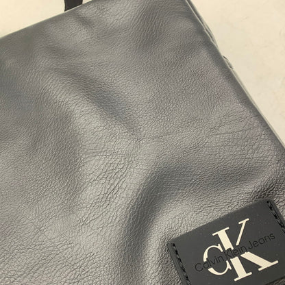 【中古品】【メンズ/レディース】 CALVIN KLEIN JEANS カルバン クライン ジーンズ RUBBER LOGO SHOULDER BAG ラバー ロゴ ショルダー バッグ カバン 鞄 188-260113-cs-16-izu カラー：ブラック 万代Net店