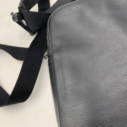 【中古品】【メンズ/レディース】 CALVIN KLEIN JEANS カルバン クライン ジーンズ RUBBER LOGO SHOULDER BAG ラバー ロゴ ショルダー バッグ カバン 鞄 188-260113-cs-16-izu カラー：ブラック 万代Net店