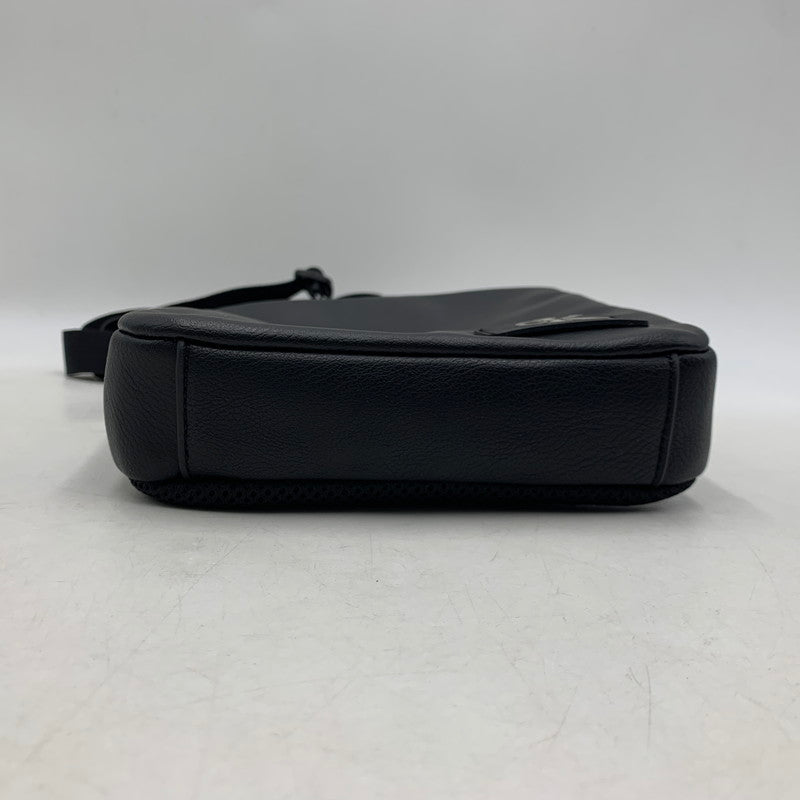 【中古品】【メンズ/レディース】 CALVIN KLEIN JEANS カルバン クライン ジーンズ RUBBER LOGO SHOULDER BAG ラバー ロゴ ショルダー バッグ カバン 鞄 188-260113-cs-16-izu カラー：ブラック 万代Net店