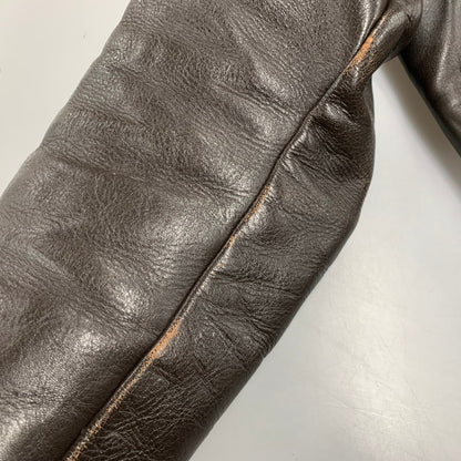 【中古品】【メンズ】 THE FEW MFG. CO. ザ フュー ROUGH WEAR CLOTHING CO. W535 AC-23380 TYPE A-2 HORSEHIDE LEATHER FLIGHT JACKET ホースハイド レザー フライト ジャケット アウター 145-260110-cs-20-izu サイズ：40 カラー：ダークブラウン 万代Net店