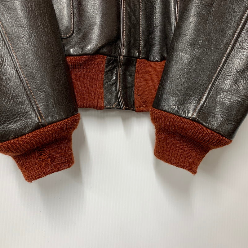【中古品】【メンズ】 THE FEW MFG. CO. ザ フュー ROUGH WEAR CLOTHING CO. W535 AC-23380 TYPE A-2 HORSEHIDE LEATHER FLIGHT JACKET ホースハイド レザー フライト ジャケット アウター 145-260110-cs-20-izu サイズ：40 カラー：ダークブラウン 万代Net店