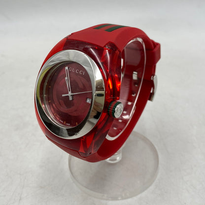 【中古品】【メンズ/レディース】 GUCCI グッチ 137.1 赤文字盤 SYNC QUARTZ シンク クォーツ 時計 腕時計 197-260531-kh-01-izu カラー：レッド 万代Net店