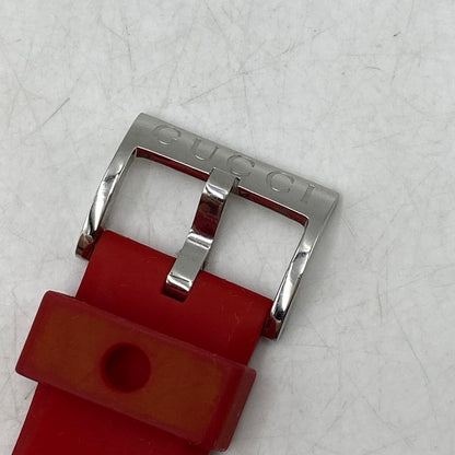 【中古品】【メンズ/レディース】 GUCCI グッチ 137.1 赤文字盤 SYNC QUARTZ シンク クォーツ 時計 腕時計 197-260531-kh-01-izu カラー：レッド 万代Net店