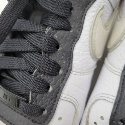 【現状渡し品】【メンズ】 DA8482-100 AIR FORCE 1 LOW '07 LX エア フォース ワン ロー スニーカー シューズ 靴 160-260116-cs-05-izu サイズ：26.5cm カラー：WHITE/PHOTON DUST-BLACK-CHILE RED 万代Net店