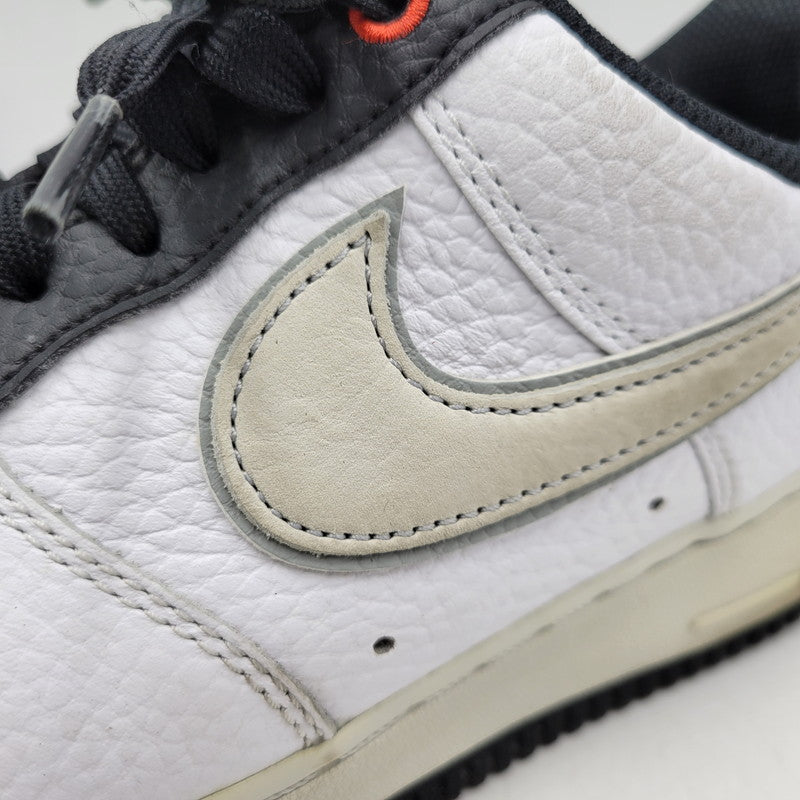 【現状渡し品】【メンズ】 DA8482-100 AIR FORCE 1 LOW '07 LX エア フォース ワン ロー スニーカー シューズ 靴 160-260116-cs-05-izu サイズ：26.5cm カラー：WHITE/PHOTON DUST-BLACK-CHILE RED 万代Net店