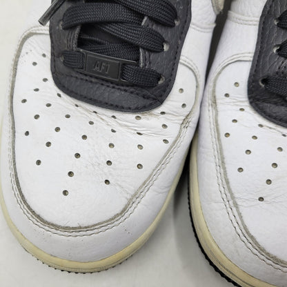 【現状渡し品】【メンズ】 DA8482-100 AIR FORCE 1 LOW '07 LX エア フォース ワン ロー スニーカー シューズ 靴 160-260116-cs-05-izu サイズ：26.5cm カラー：WHITE/PHOTON DUST-BLACK-CHILE RED 万代Net店