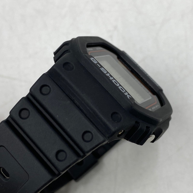 【中古品】【メンズ/レディース】 G-SHOCK ジーショック DW-5000-1JF 初代DW-5000C復刻モデル スクリューバック DIGITAL QUARTZ デジタル クォーツ 時計 腕時計 196-260531-kh-08-izu カラー：ブラック 万代Net店