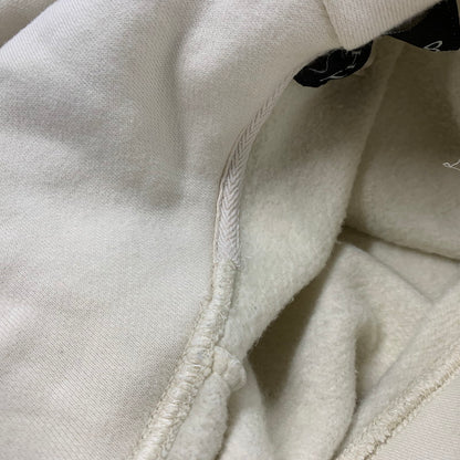 【中古品】【メンズ】 FOG ESSENTIALS エフオージーエッセンシャルズ ×THEATER8 シアターエイト BACK LOGO PAINT HOODIE バック ロゴ ペイント フーディ トップス スウェット トレーナー 142-260130-ya-15-izu サイズ：XS カラー：クリーム 万代Net店