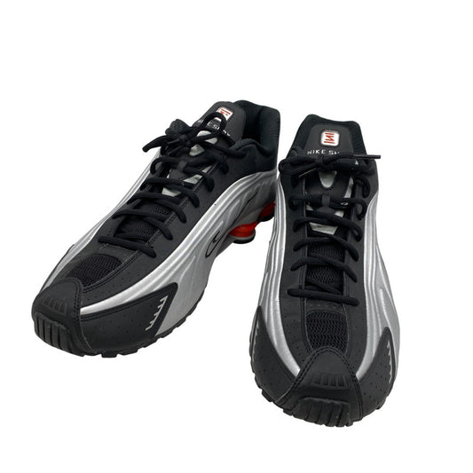 【中古品】【メンズ】 HQ1988-002 SHOX R4 ショックス R4 2024 スニーカー 靴 160-260201-tt-07-izu サイズ：33ｃｍ カラー：METALLIC SILVER/RED 万代Net店