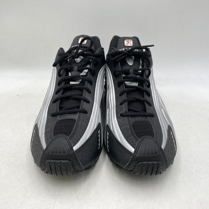 【中古品】【メンズ】 HQ1988-002 SHOX R4 ショックス R4 2024 スニーカー 靴 160-260201-tt-07-izu サイズ：33ｃｍ カラー：METALLIC SILVER/RED 万代Net店