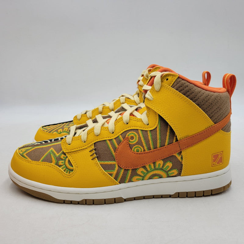 【中古美品】【メンズ】 DZ5354-045 DUNK HIGH SOMOS FAMILIA DIA DE MUERTOS ダンク ハイ ソモス ファミリア ディア デ ムエルトス スニーカー 靴 160-260201-tt-05-izu サイズ：29cm カラー：OFF NOIR/STARFISH-DK DRIFTWOOD 万代Net店