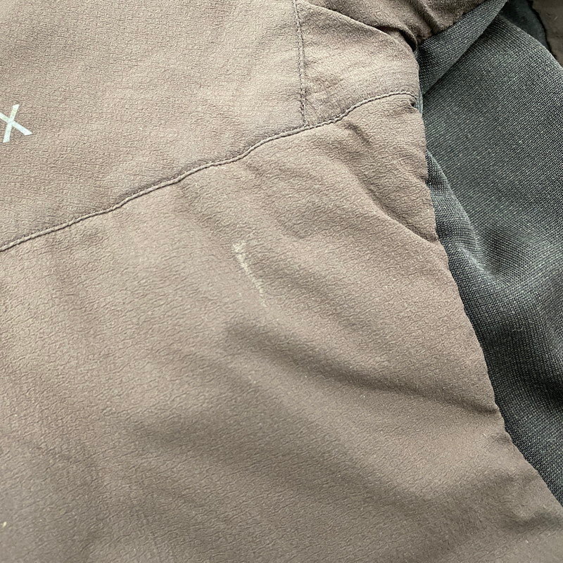 【中古品】【メンズ】 10857-59332 ATOM LT HOODY アトム LT フーディ ジャケット アウター 144-260201-kh-24-izu サイズ：L カラー：ブラウン 万代Net店