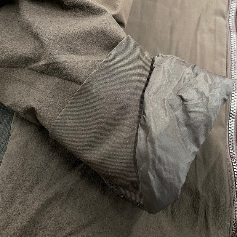 【中古品】【メンズ】 10857-59332 ATOM LT HOODY アトム LT フーディ ジャケット アウター 144-260201-kh-24-izu サイズ：L カラー：ブラウン 万代Net店