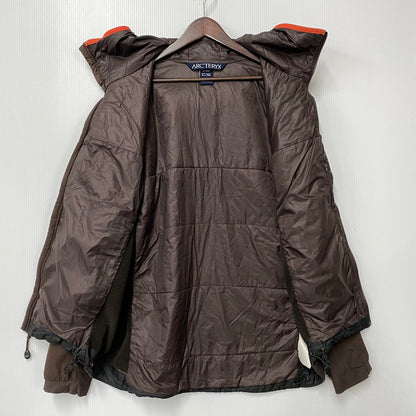 【中古品】【メンズ】 10857-59332 ATOM LT HOODY アトム LT フーディ ジャケット アウター 144-260201-kh-24-izu サイズ：L カラー：ブラウン 万代Net店
