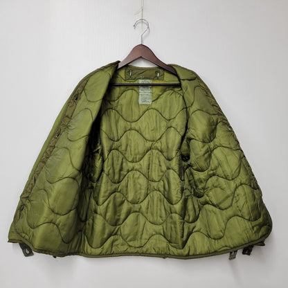 【中古品】【メンズ】 U.S.ARMY ユーエスアーミー DLA100-85-C-0563 DLA100-88-C-4078 M-65 FIELD JACKET&QUILTING LINER フィールドジャケット キルティングライナー 146-260208-tt-05-izu サイズ：XS カラー：マルチカラー 万代Net店