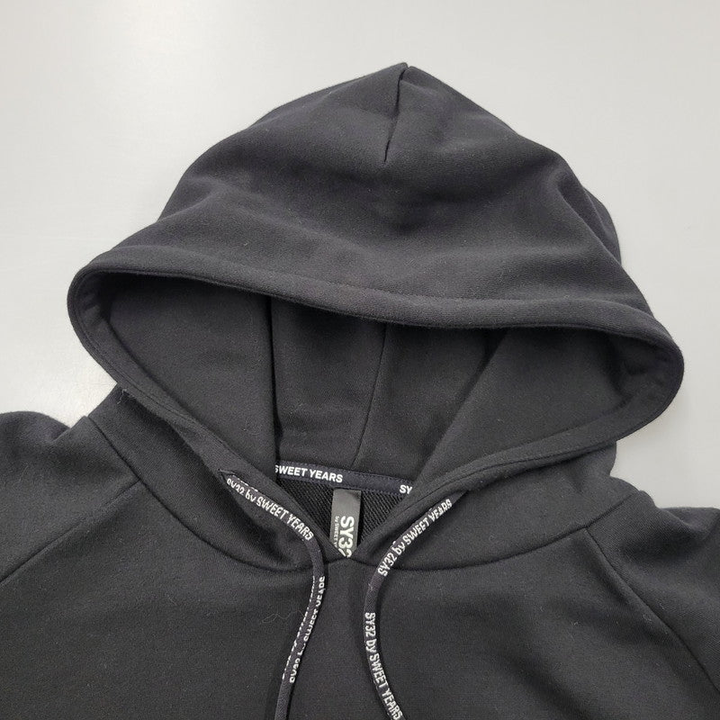 【中古品】【メンズ】 SY32 BY SWEET YEARS SLASH BIG LOGO P/O HOODIE 13008 スラッシュ ビッグ ロゴ プルオーバー フーディ パーカー 長袖 トップス 141-260209-as-17-izu サイズ：L カラー：ブラック 万代Net店