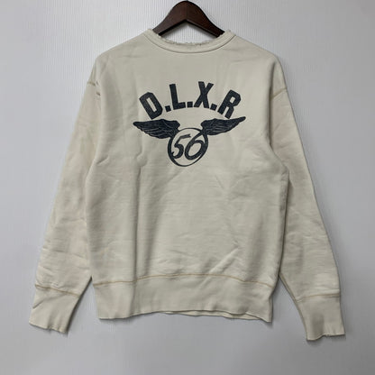 【現状渡し品】【メンズ】 DELUXE WARE デラックスウエア "D.L.X.R BRASSS CITY RAMBLERS"前V SWEATSHIRT スウェットシャツ トップス 長袖 145-260214-cs-02-izu サイズ：M カラー：ホワイト 万代Net店