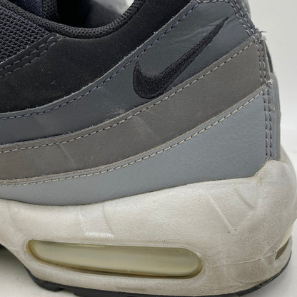 【中古品】【メンズ】 749766-021 AIR MAX 95 ESSENTIAL エア マックス 95 エッセンシャル スニーカー 靴 160-260215-kh-04-izu サイズ：27.5 カラー：BLACK/ANTHRACITE 万代Net店