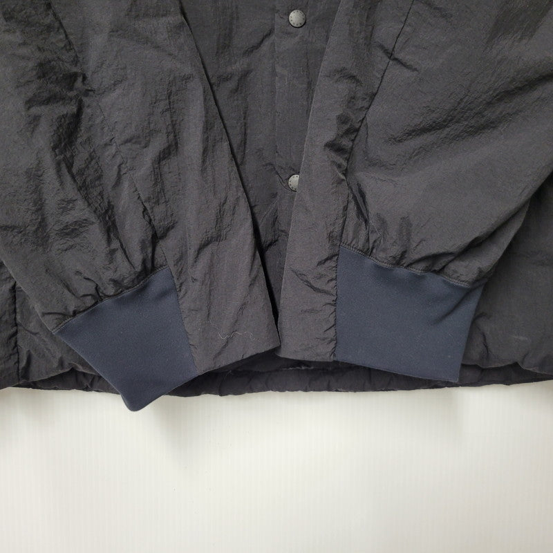 【中古品】【メンズ】 NANGA ナンガ NO COLLAR SOFT DOWN CARDIGAN ノーカラー ソフト ダウン カーディガン アウター 144-260217-cs-19-izu サイズ：L カラー：ブラック 万代Net店