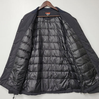 【中古品】【メンズ】 NANGA ナンガ NO COLLAR SOFT DOWN CARDIGAN ノーカラー ソフト ダウン カーディガン アウター 144-260217-cs-19-izu サイズ：L カラー：ブラック 万代Net店