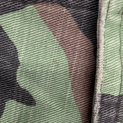 【中古品】【メンズ】 JAPAN TIGER ARTWORK MILITARY ARMY CAMO CHEVRON SHIRT JACKET ジャパン タイガー アートワーク ミリタリー アーミー カモ シェブロン シャツ ジャケット アウター 147-260221-ya-02-izu サイズ：S カラー：マルチ 万代Net店