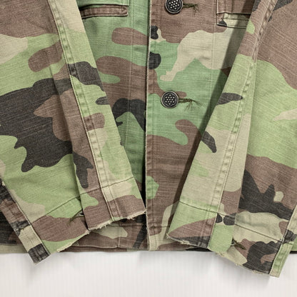 【中古品】【メンズ】 JAPAN TIGER ARTWORK MILITARY ARMY CAMO CHEVRON SHIRT JACKET ジャパン タイガー アートワーク ミリタリー アーミー カモ シェブロン シャツ ジャケット アウター 147-260221-ya-02-izu サイズ：S カラー：マルチ 万代Net店