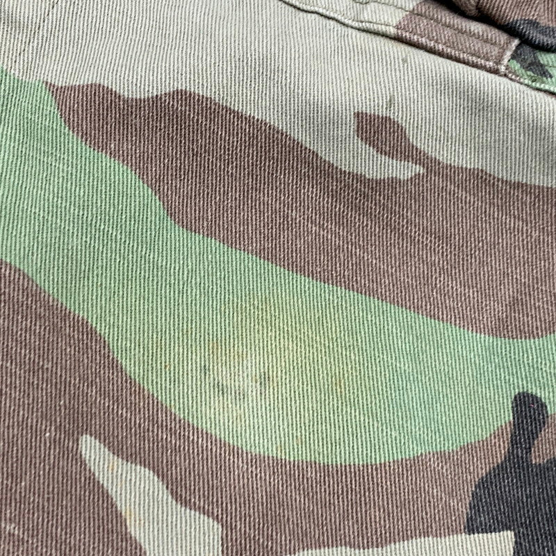 【中古品】【メンズ】 JAPAN TIGER ARTWORK MILITARY ARMY CAMO CHEVRON SHIRT JACKET ジャパン タイガー アートワーク ミリタリー アーミー カモ シェブロン シャツ ジャケット アウター 147-260221-ya-02-izu サイズ：S カラー：マルチ 万代Net店