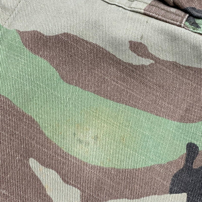 【中古品】【メンズ】 JAPAN TIGER ARTWORK MILITARY ARMY CAMO CHEVRON SHIRT JACKET ジャパン タイガー アートワーク ミリタリー アーミー カモ シェブロン シャツ ジャケット アウター 147-260221-ya-02-izu サイズ：S カラー：マルチ 万代Net店