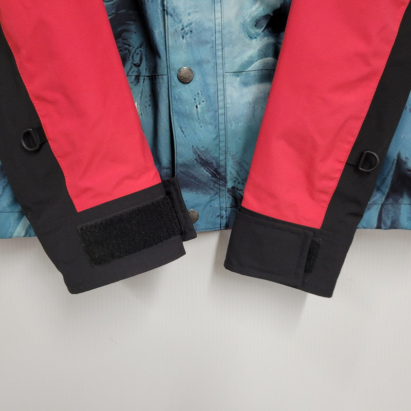 【中古品】【メンズ】 × THE NORTH FACE ザノースフェイス STATUE OF LIBERTY MOUNTAIN JACKET NP61902I 自由の女神 マウンテンジャケット アウター 149-260223-as-18-izu サイズ：S カラー：レッド系 万代Net店