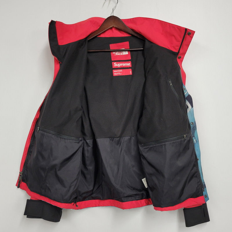 【中古品】【メンズ】 × THE NORTH FACE ザノースフェイス STATUE OF LIBERTY MOUNTAIN JACKET NP61902I 自由の女神 マウンテンジャケット アウター 149-260223-as-18-izu サイズ：S カラー：レッド系 万代Net店
