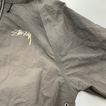 【現状渡し品】【メンズ】 STUSSY ステューシー 115745 BEACH SHELL WAVE DYE ビーチシェル ウェーブ ダイ ジャケット アウター 142-260307-kh-08-izu サイズ：M カラー：ブラック系 万代Net店