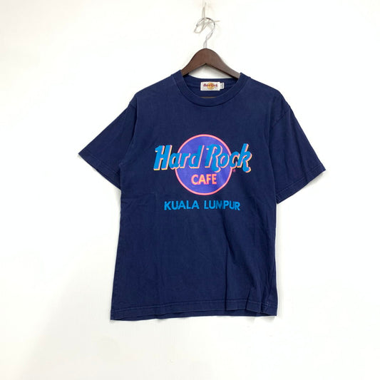 【中古品】【メンズ】 HARD ROCK CAFE ハードロックカフェ KUALA LUMPUR PRINT SS TEE プリント ショートスリーブ Tシャツ トップス 半袖 146-260731-cs-19-izu サイズ：S カラー：ネイビー 万代Net店