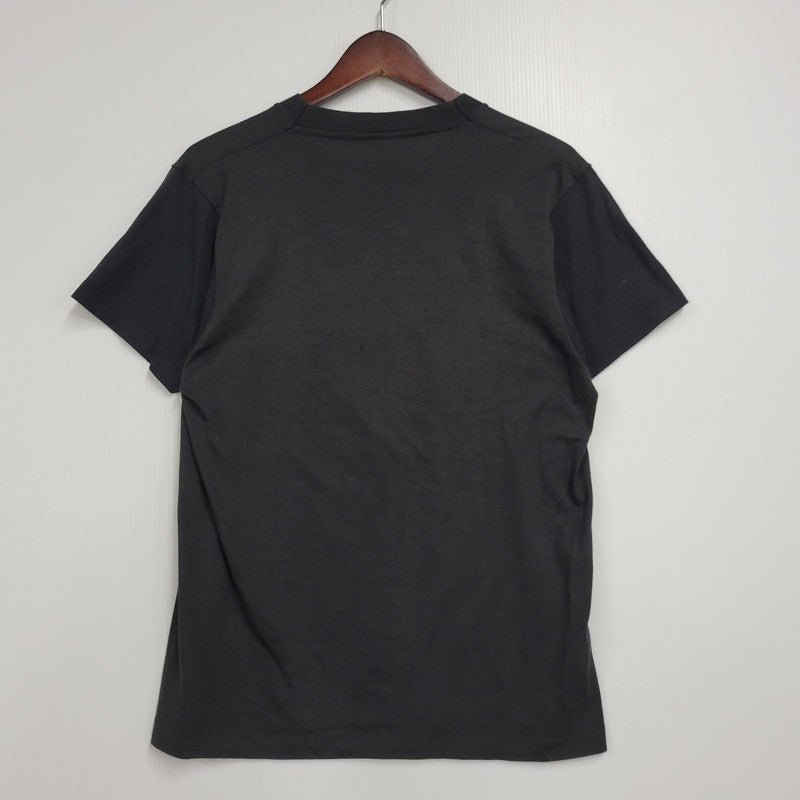 【中古品】【メンズ】 USED ユーズド 両シングル GENERAL CONTRACTOR PRINT SS TEE プリント ショートスリーブ Tシャツ トップス 半袖 146-260304-cs-02-izu サイズ：不明 カラー：ブラック 万代Net店