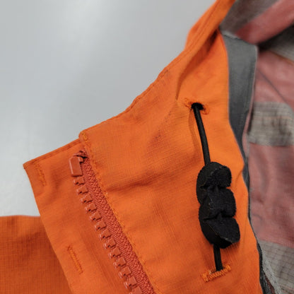 【現状渡し品】【メンズ】 STY84035 MICRO BURST JACKET マイクロ バースト ジャケット アウター 144-260303-ya-20-izu サイズ：M カラー：オレンジ 万代Net店