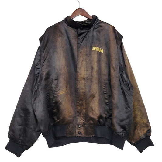 【現状渡し品】【メンズ】 MGM GRAND メトロ・ゴールドウィン・メイヤー グランド 4000 USA製 80S 刺繍 BLOUSON JACKET ブルゾン ジャケット アウター 146-260305-yn-08-izu サイズ：XXL カラー：ブラック系 万代Net店