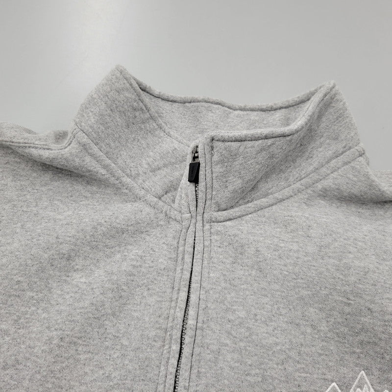 【中古品】【メンズ】 TS5294-M LOOSE FIT "TECHSTYLE OS 2023"刺繍 HALF ZIP SWEATSHIRT ハーフ ジップ スウェットシャツ トップス 147-260305-yn-07-izu サイズ：3XL カラー：グレー 万代Net店