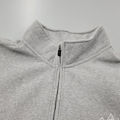 【中古品】【メンズ】 TS5294-M LOOSE FIT "TECHSTYLE OS 2023"刺繍 HALF ZIP SWEATSHIRT ハーフ ジップ スウェットシャツ トップス 147-260305-yn-07-izu サイズ：3XL カラー：グレー 万代Net店