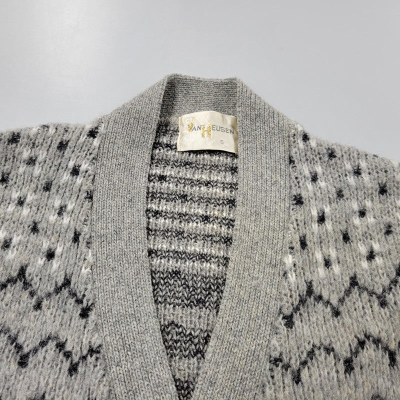 【中古品】【メンズ】 VAN HEUSEN ヴァンヒューセン VHタグ 60S CARDIGAN カーディガン トップス 長袖 146-260304-cs-15-izu サイズ：S カラー：グレー 万代Net店