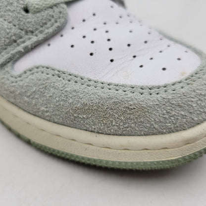 【中古品】【レディース】 NIKE GS ナイキ ジーエス FN9137-131 AIR JORDAN 1 LOW SE エア ジョーダン ワン ロー エスイー スニーカー シューズ 靴 166-260311-cs-22-izu サイズ：24cm カラー：WHITE/SEAFOAM-SAIL 万代Net店